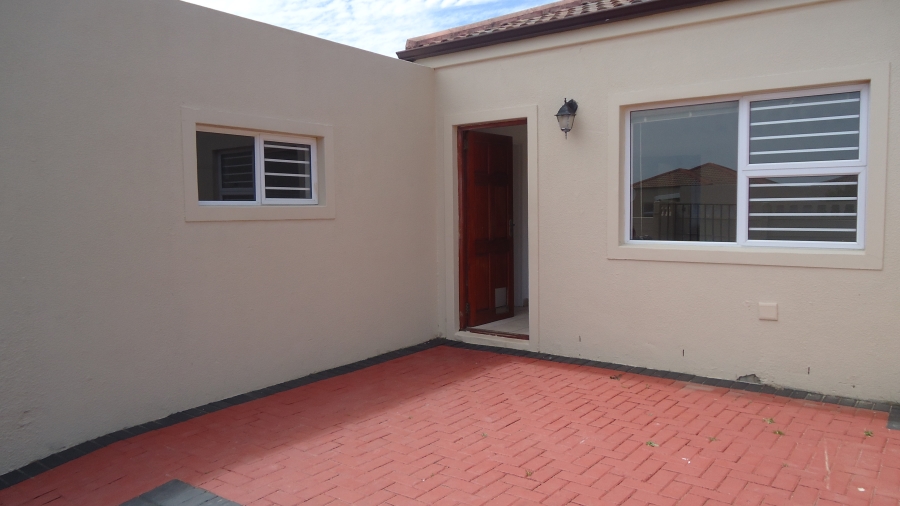 2 Bedroom Property for Sale in Admirals Park Western Cape